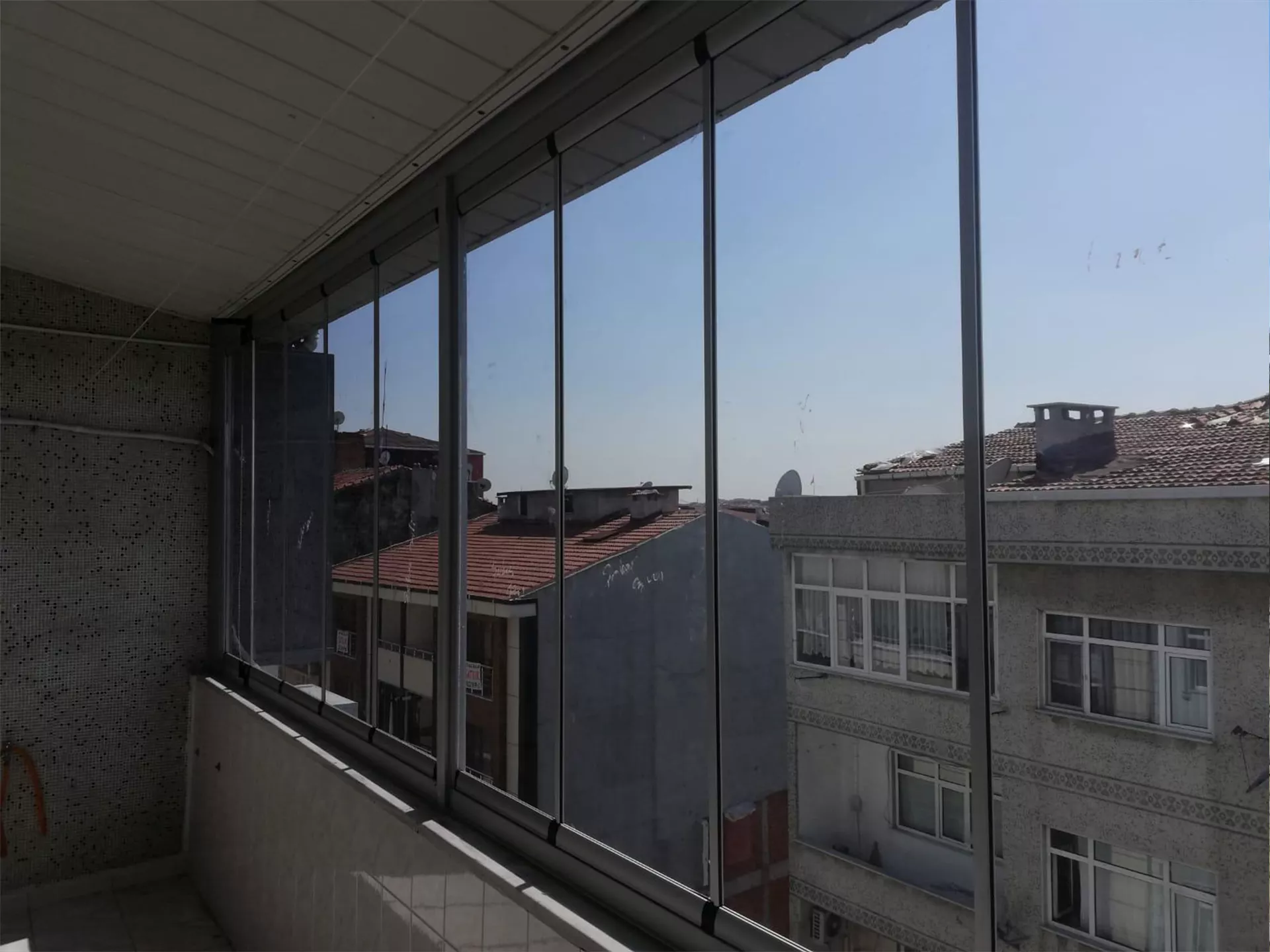 Cam Balkon