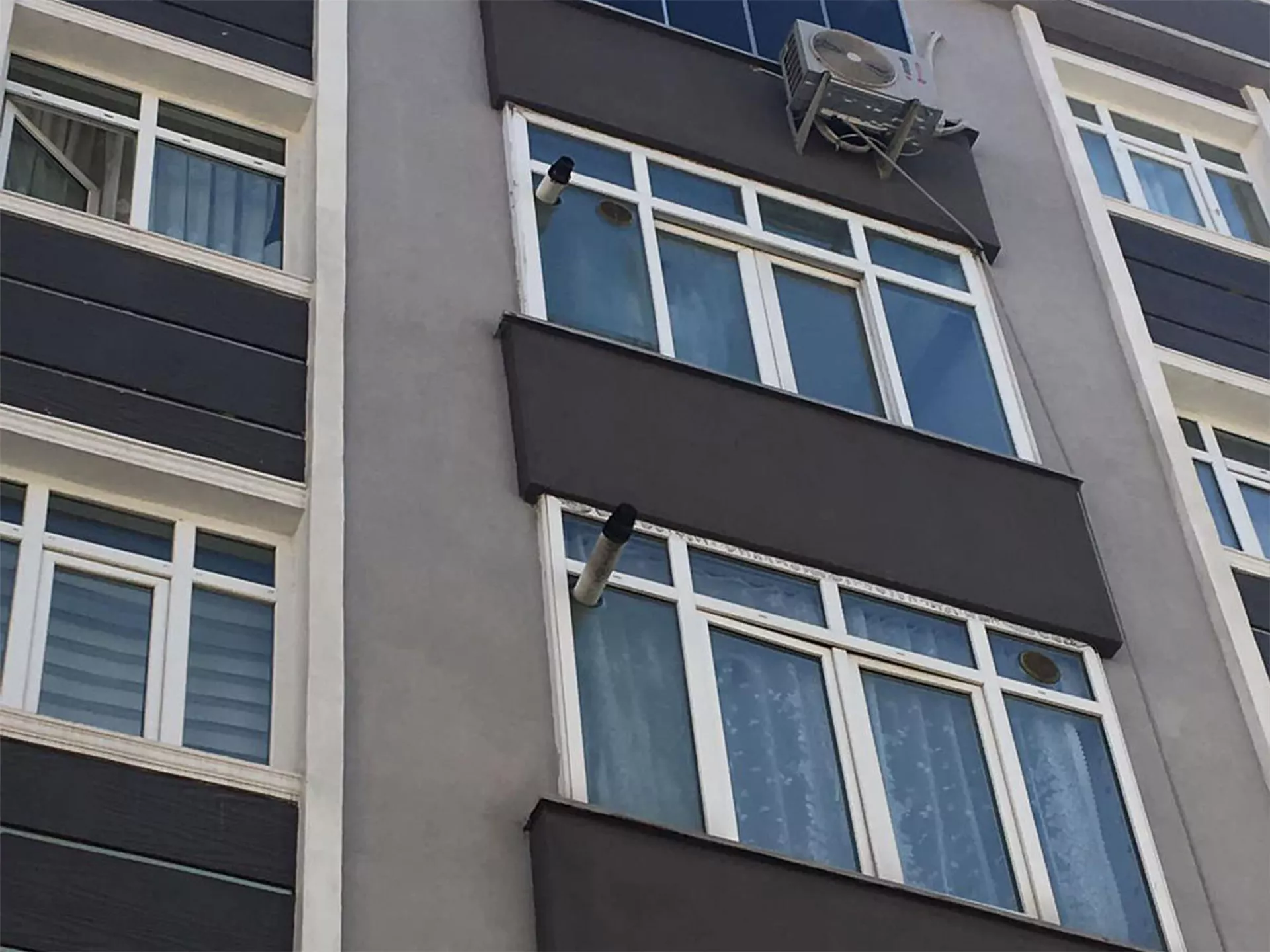 Cam Balkon