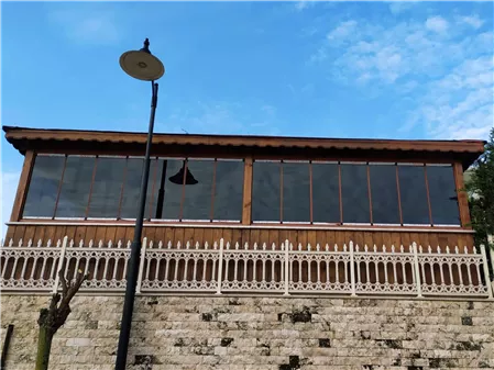 Cam Balkon